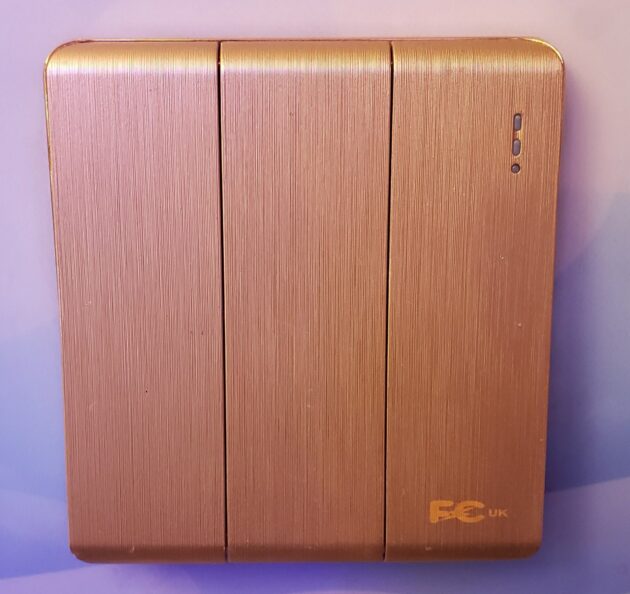 3 gang switch - Image 3