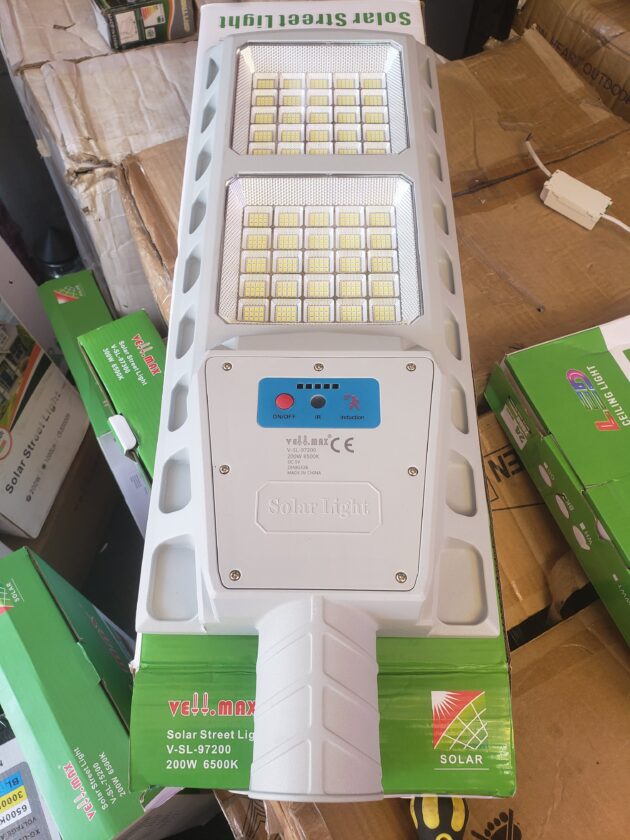 200watt vell.max solar energy street light cast - Image 3