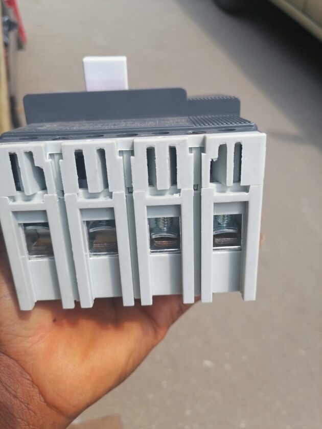 100amps mccb ABB 4pole breaker - Image 3