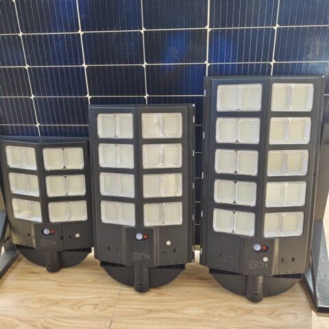 200watt, 300watt, and 400watt vell max solar street light