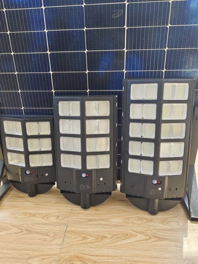 200watt, 300watt, and 400watt vell max solar street light