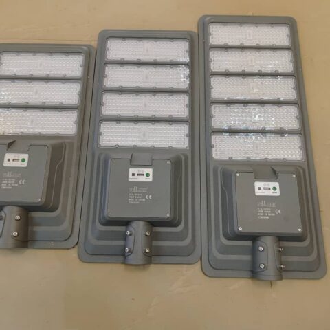 200watt,300watt and 500watt vell max solar street light