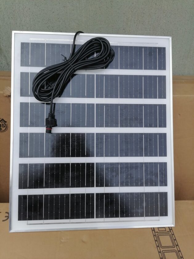 200watt vell max separate solar flood light - Image 2